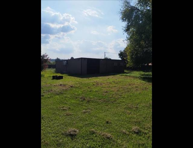 FARM FOR SALE IN RASLOUW
